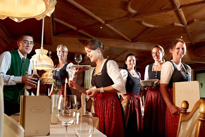 restaurant-staffs.jpg