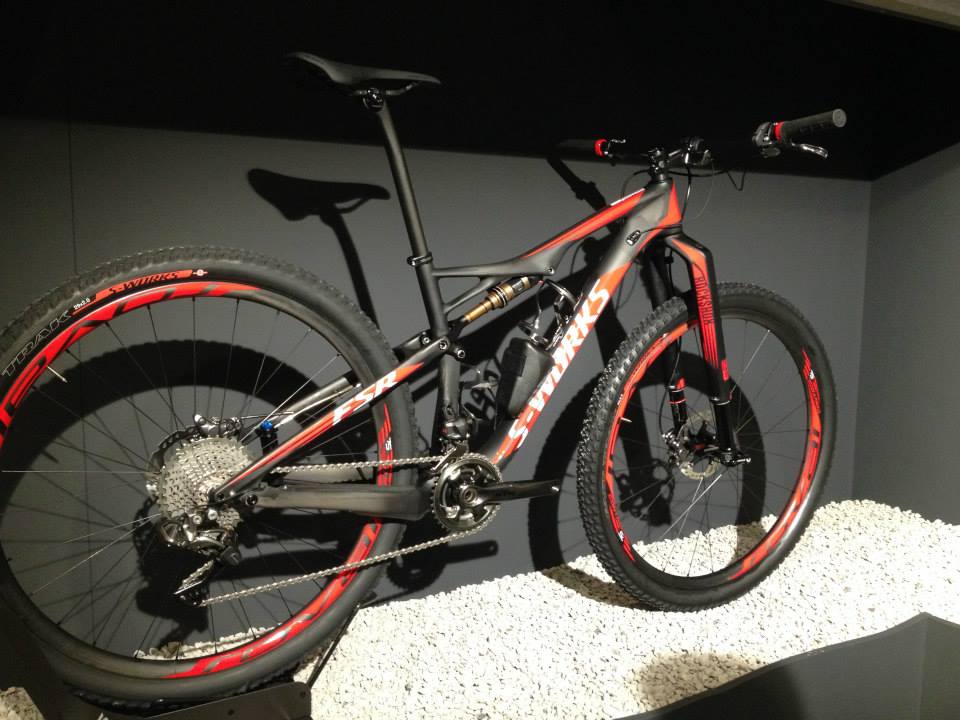 3. 2016 SPECIALIZED S-WORKS EPIC 29.jpg