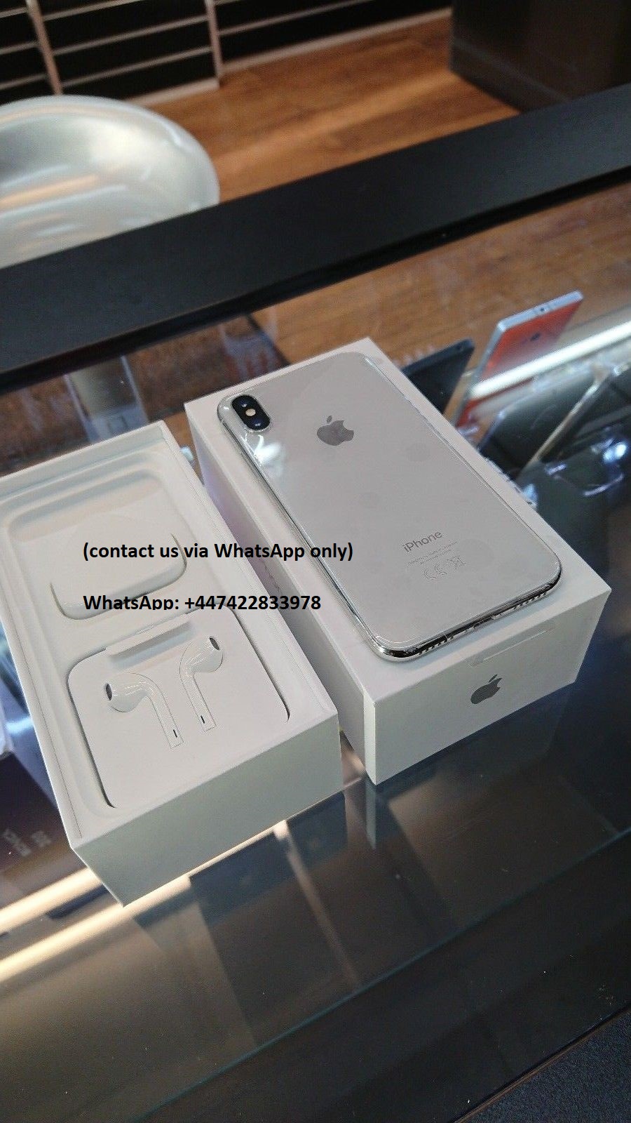 Apple iPhone X Show 3.jpg